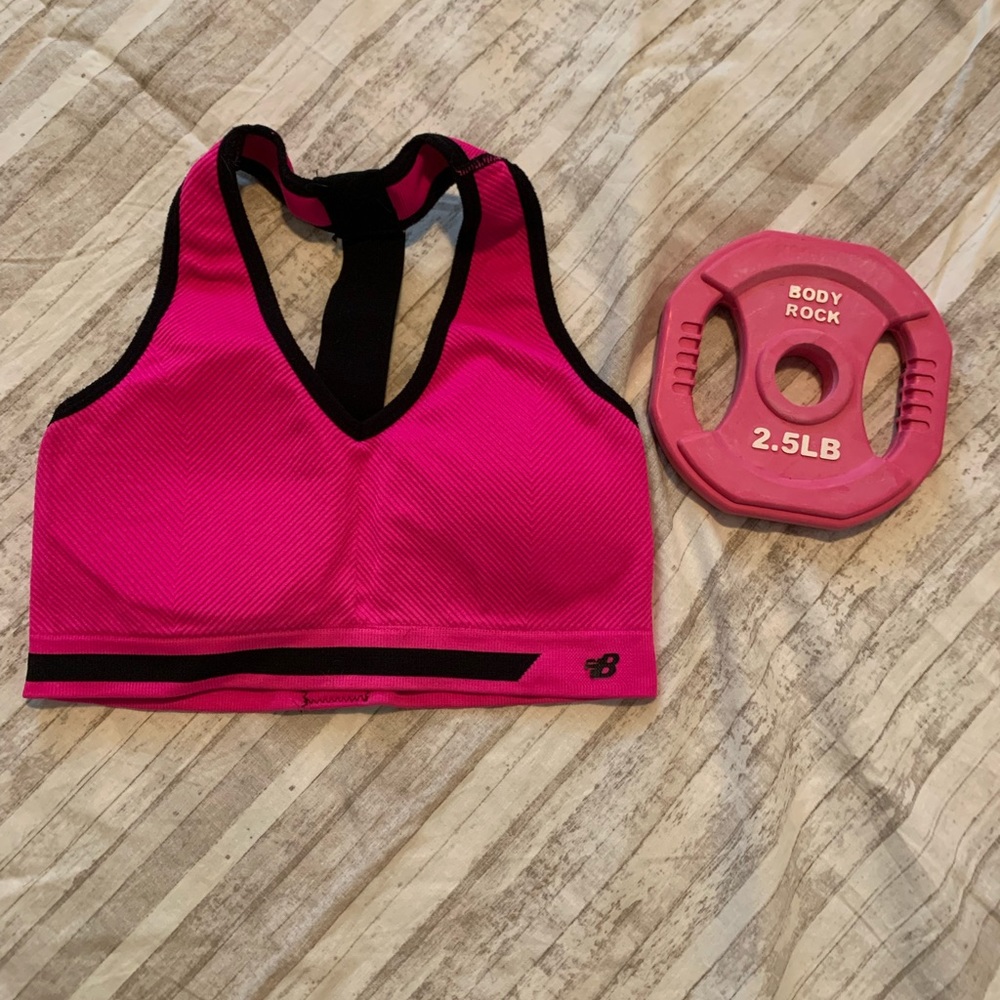 💪🏻 New Balance Hot Pink Medium Sports Bra
